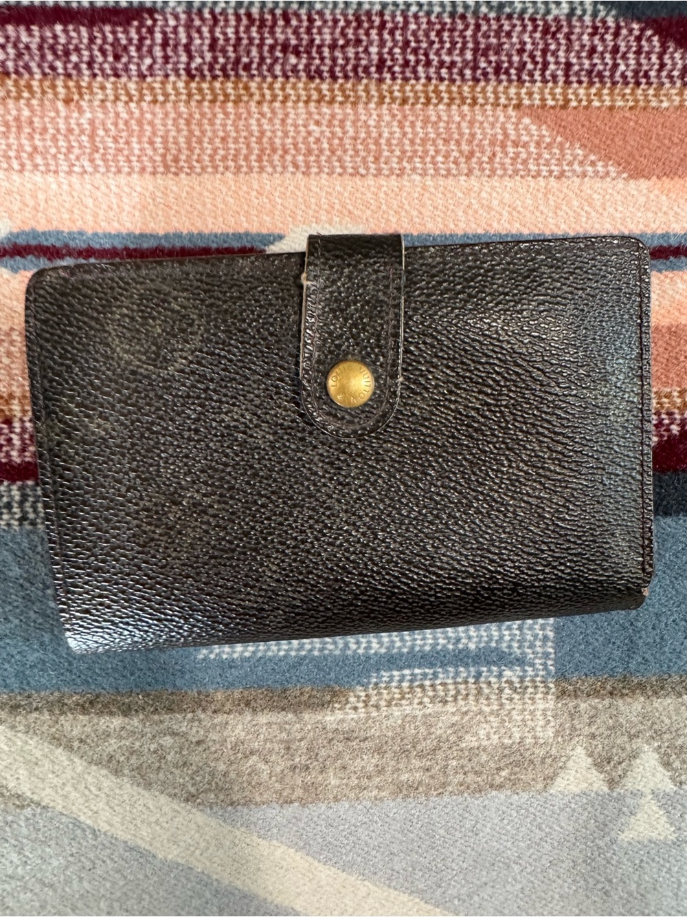 Louis Vuitton Kiss Lock Wallet Monogram Vintage Faded Leather